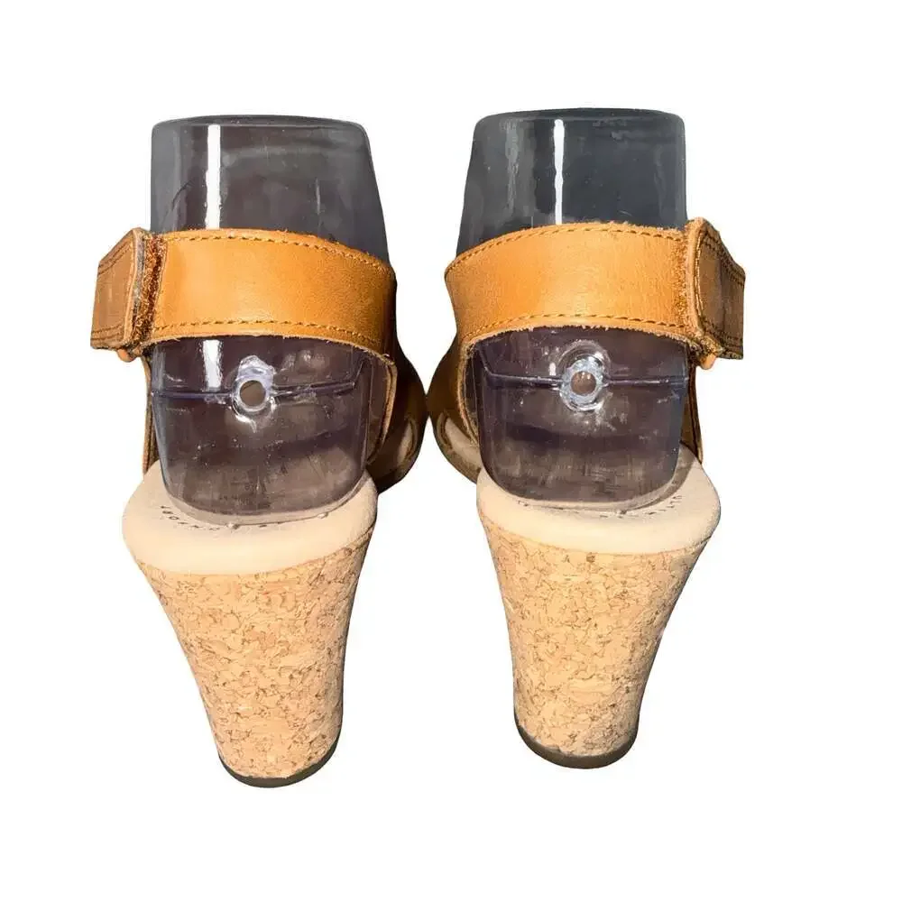 Clarks Collection Tan Leather Perforated Wedge Sandals Women's Size 7.5
